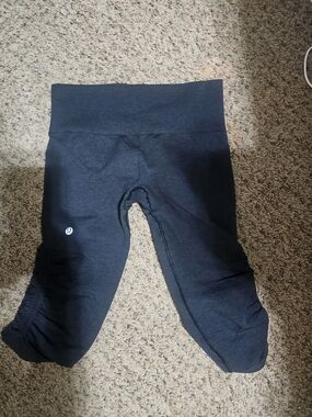 lululemon athletica Black Capri Leggings